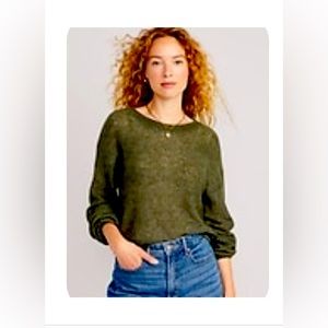 Sheer boat neck sweater. Green. Old Navy. Size Large.